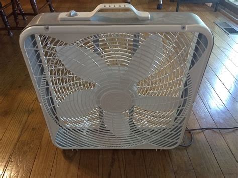 do old metal box fans use much electricity|how much does a fan use.